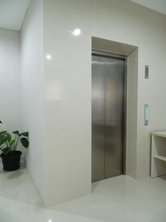 Hotel Mk House Scbd Yakarta Exterior foto